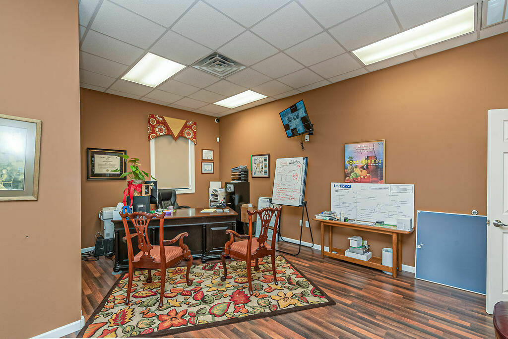 main property photo 23