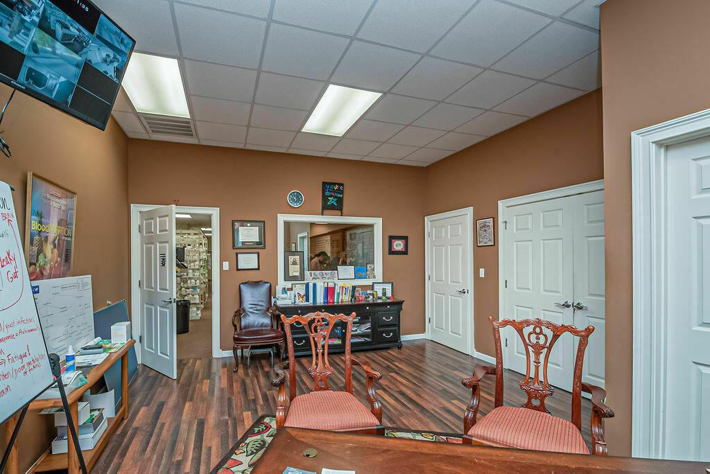 main property photo 24