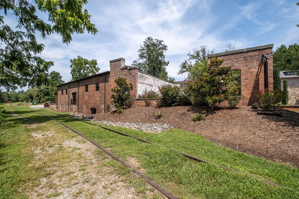 main property photo 65