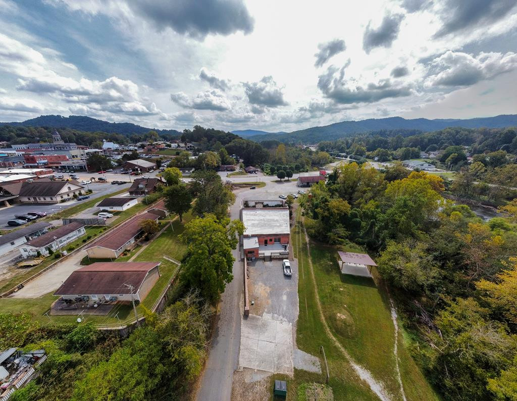 main property photo 70