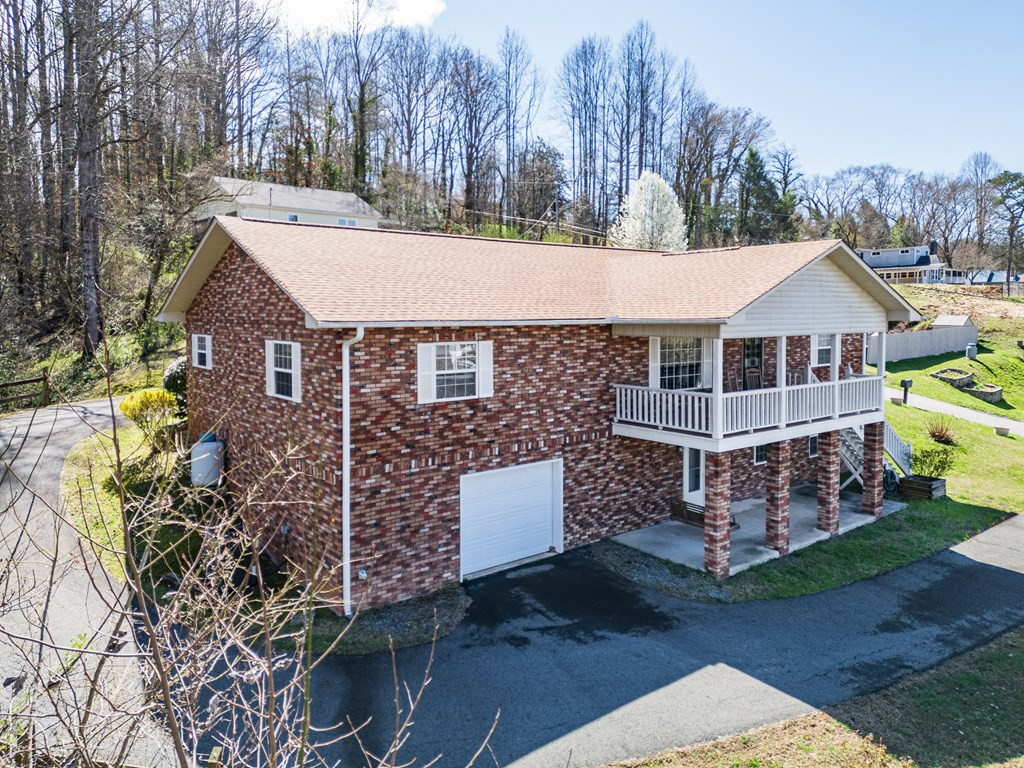 main property photo 41