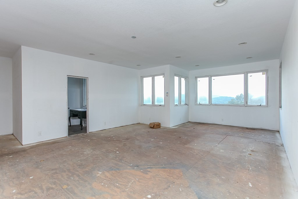 main property photo 60