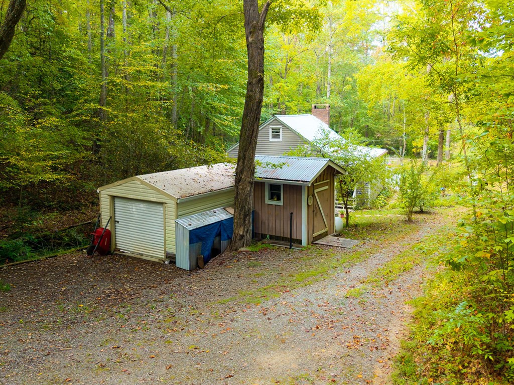 main property photo 37