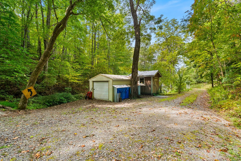 main property photo 38