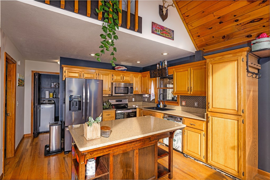 main property photo 4