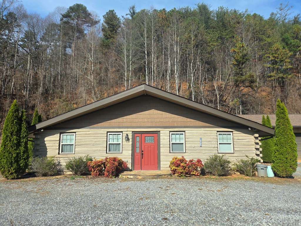 main property photo 24