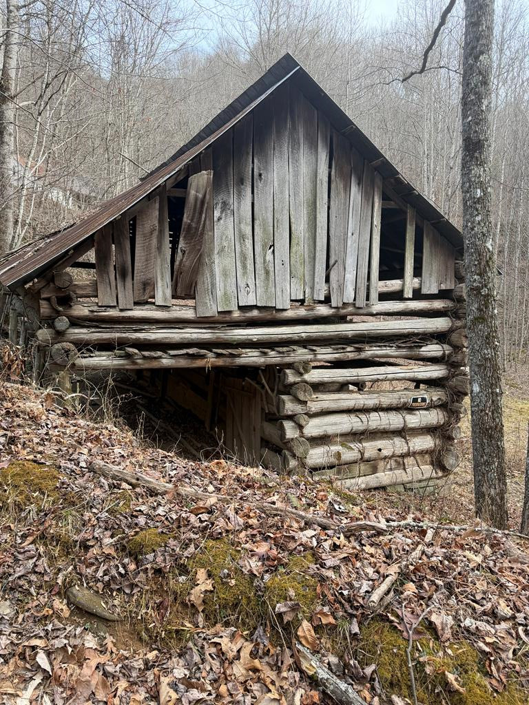 main property photo 6