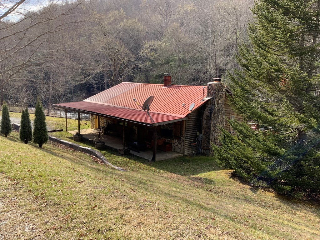 main property photo 37