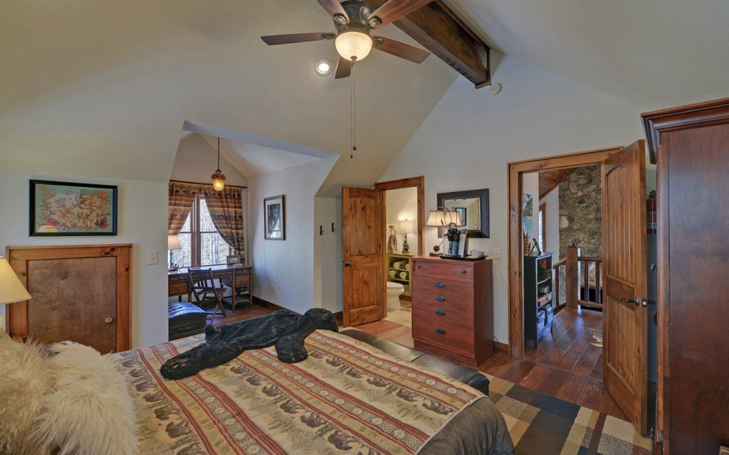 main property photo 28