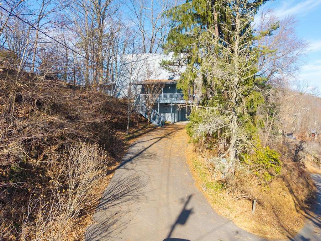 main property photo 29