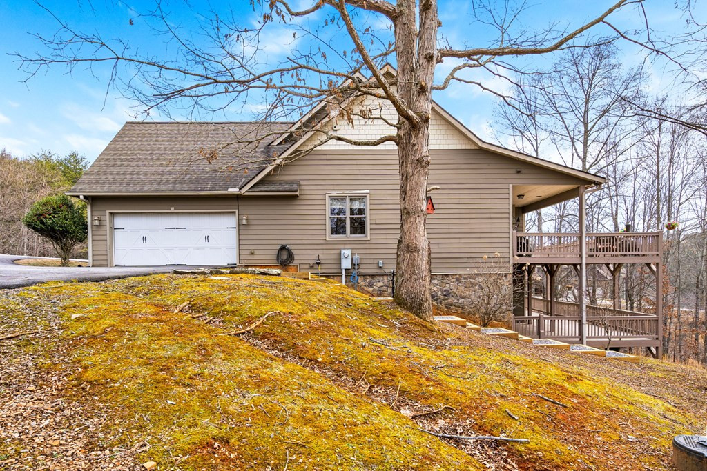 main property photo 41