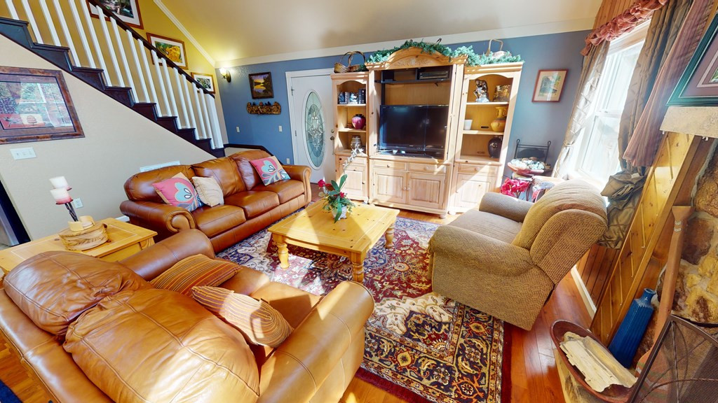 main property photo 19