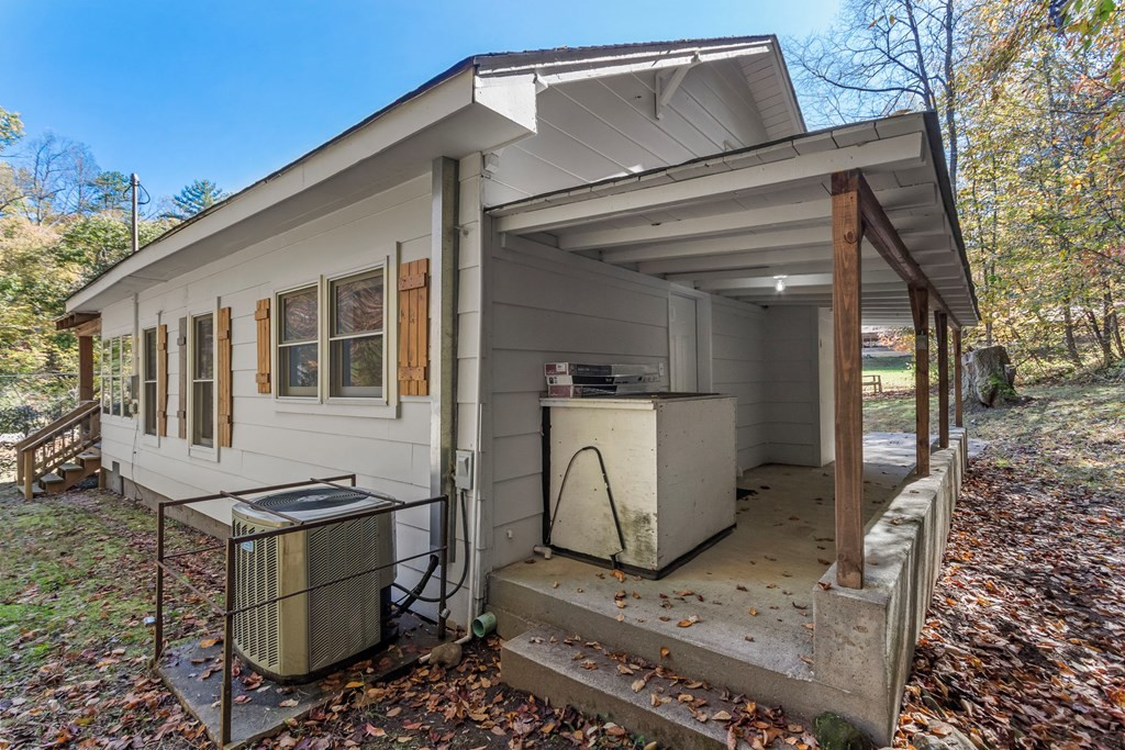main property photo 39