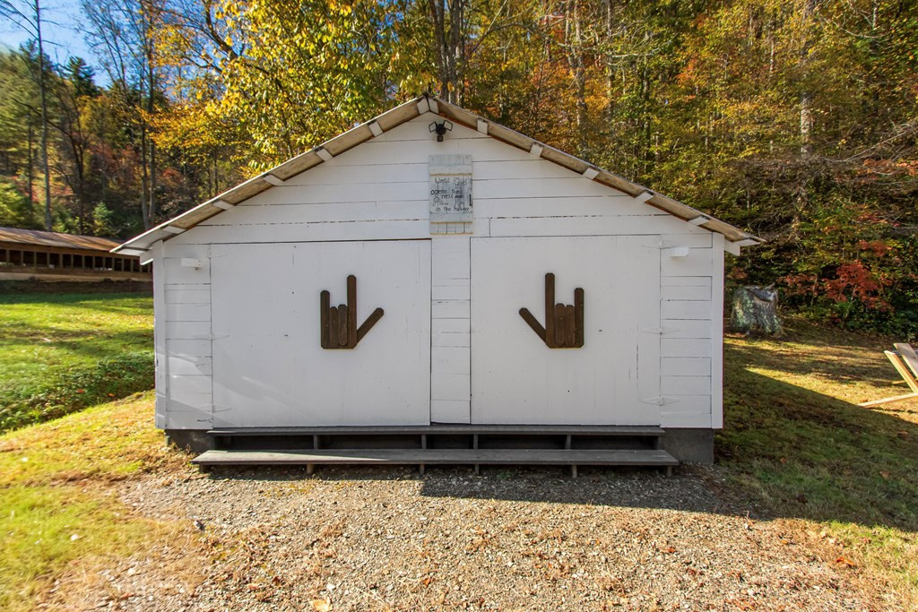 main property photo 44