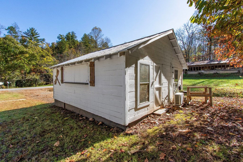 main property photo 45