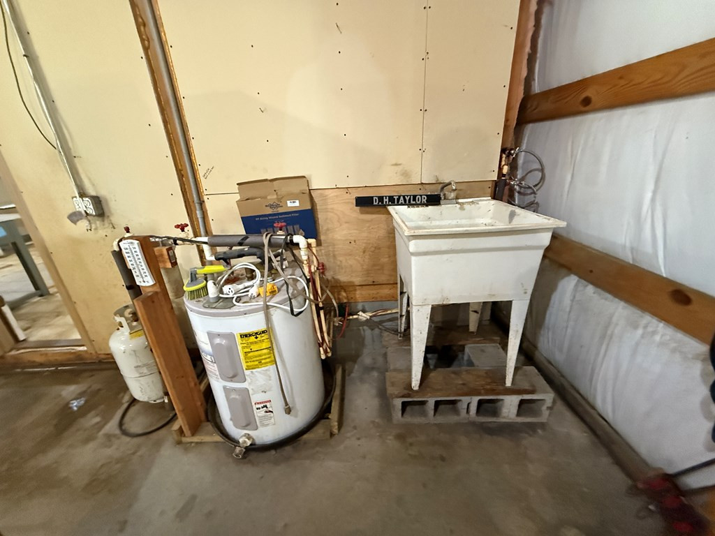main property photo 12