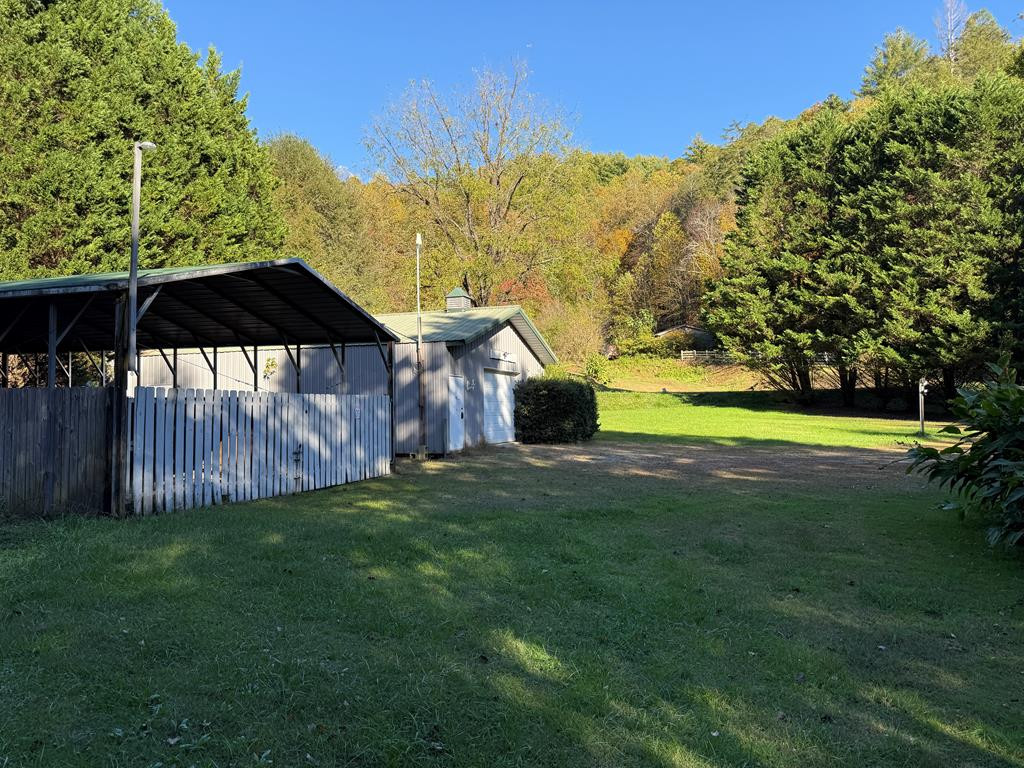 main property photo 6
