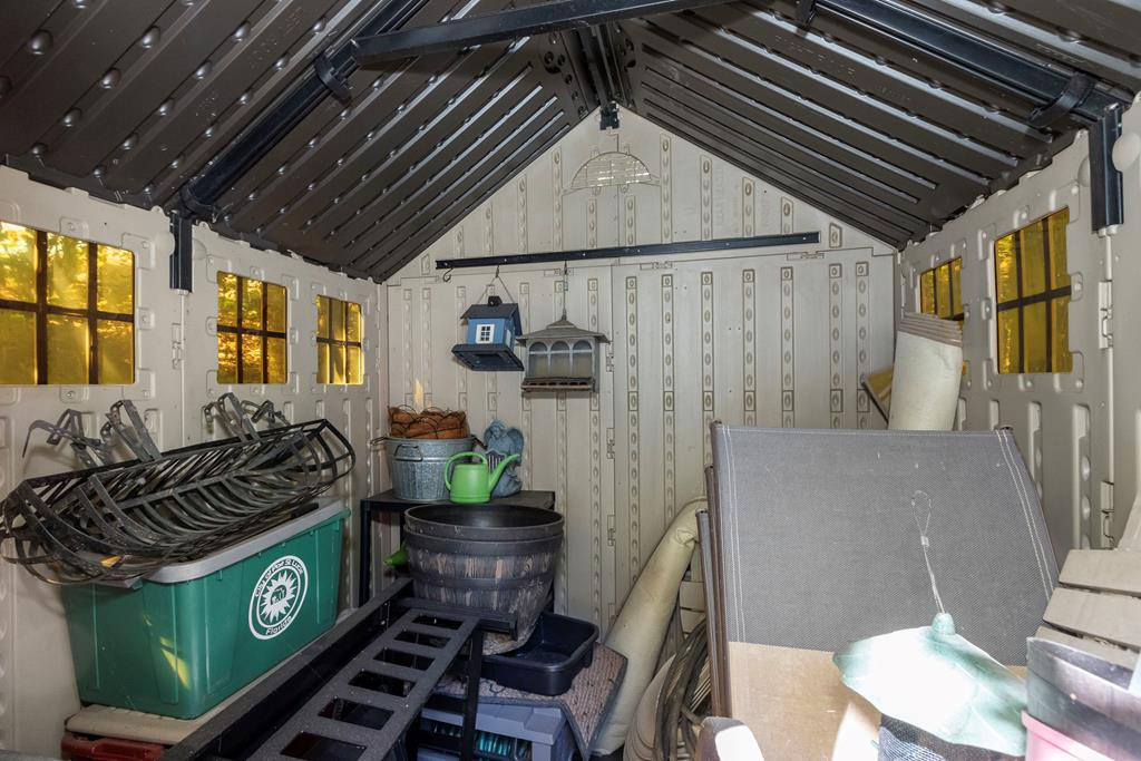 main property photo 76