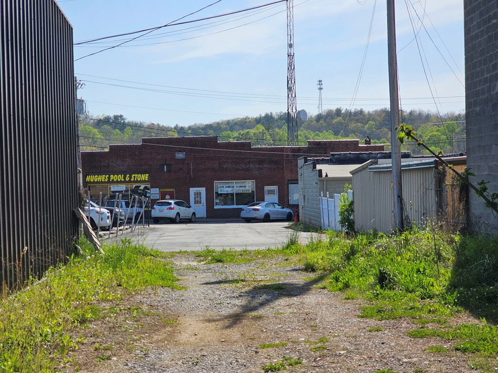 main property photo 4