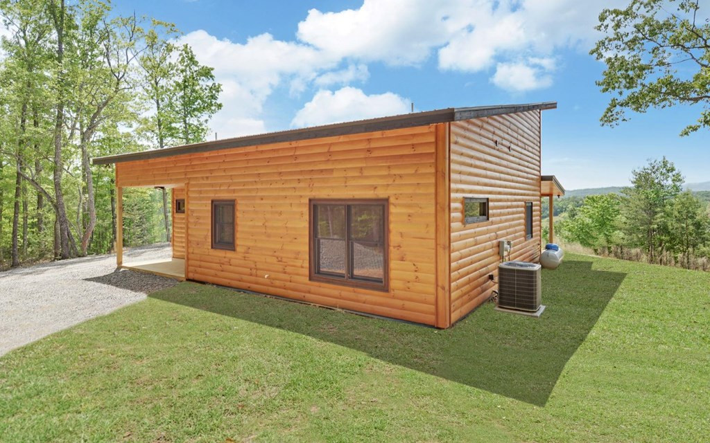 main property photo 36
