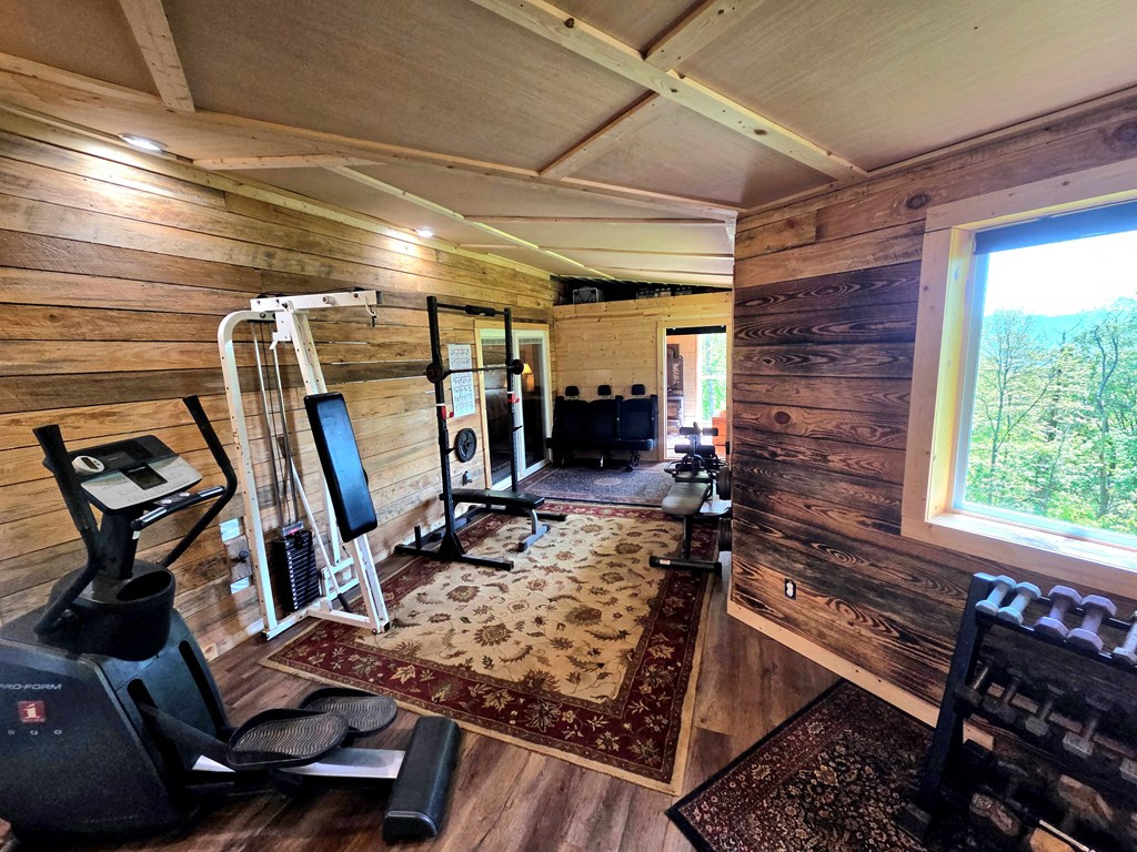 main property photo 33