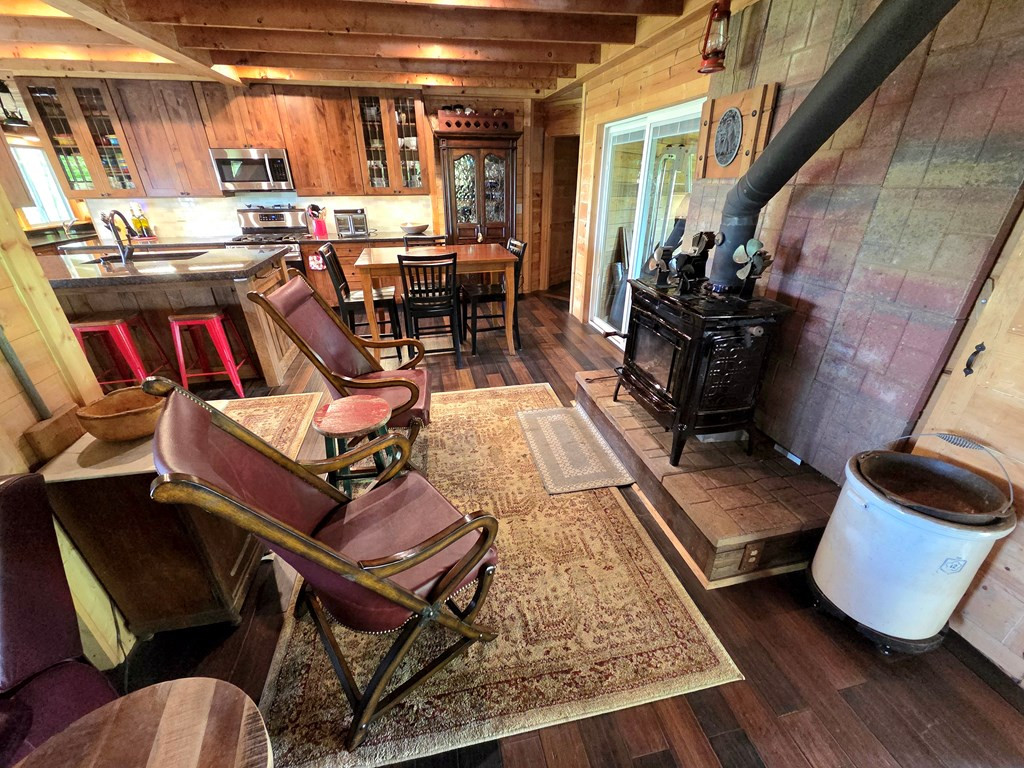 main property photo 47