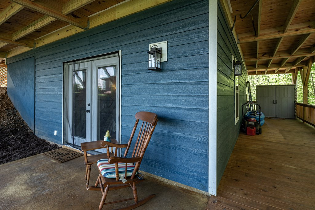 main property photo 41
