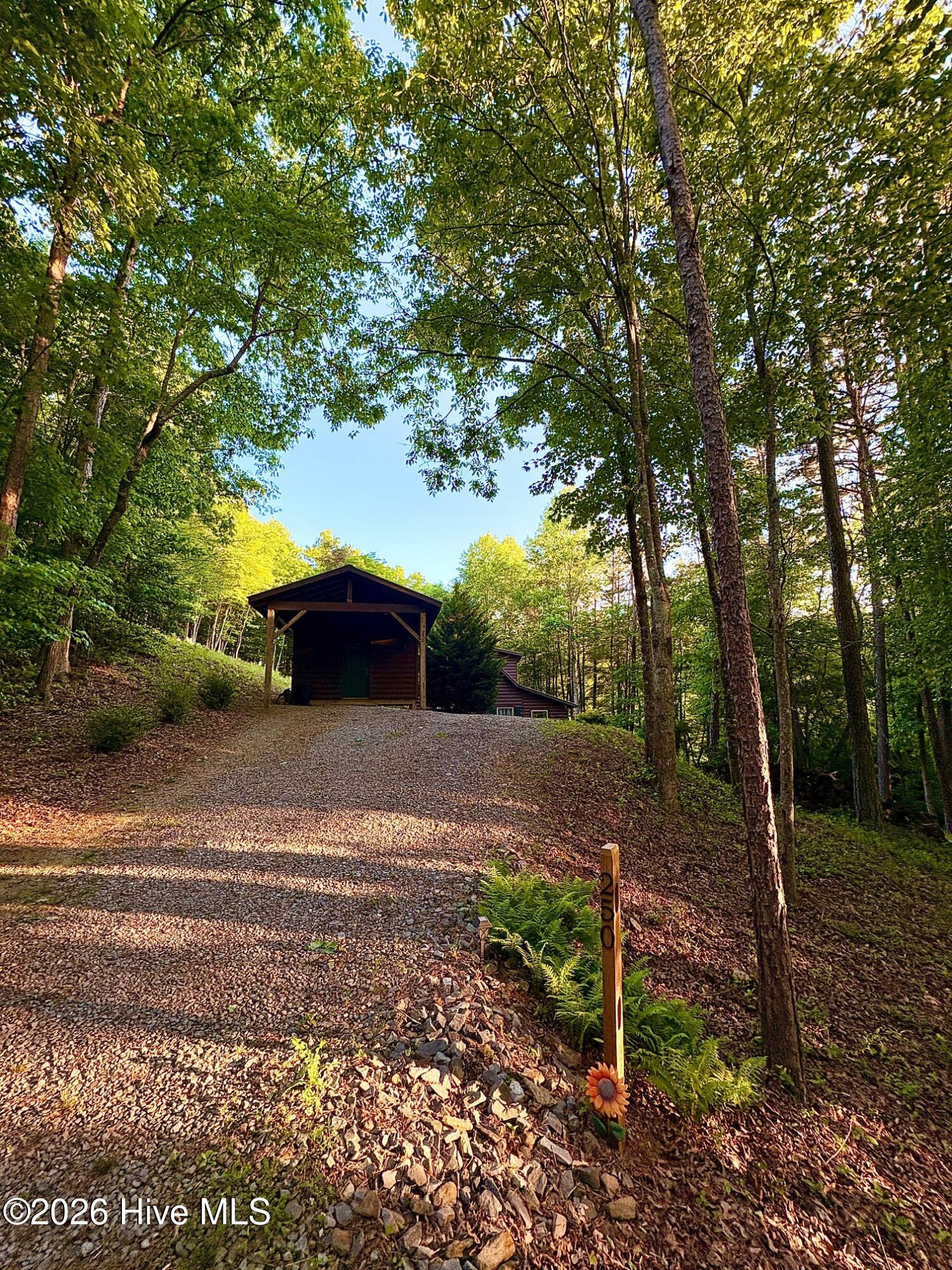 main property photo 40
