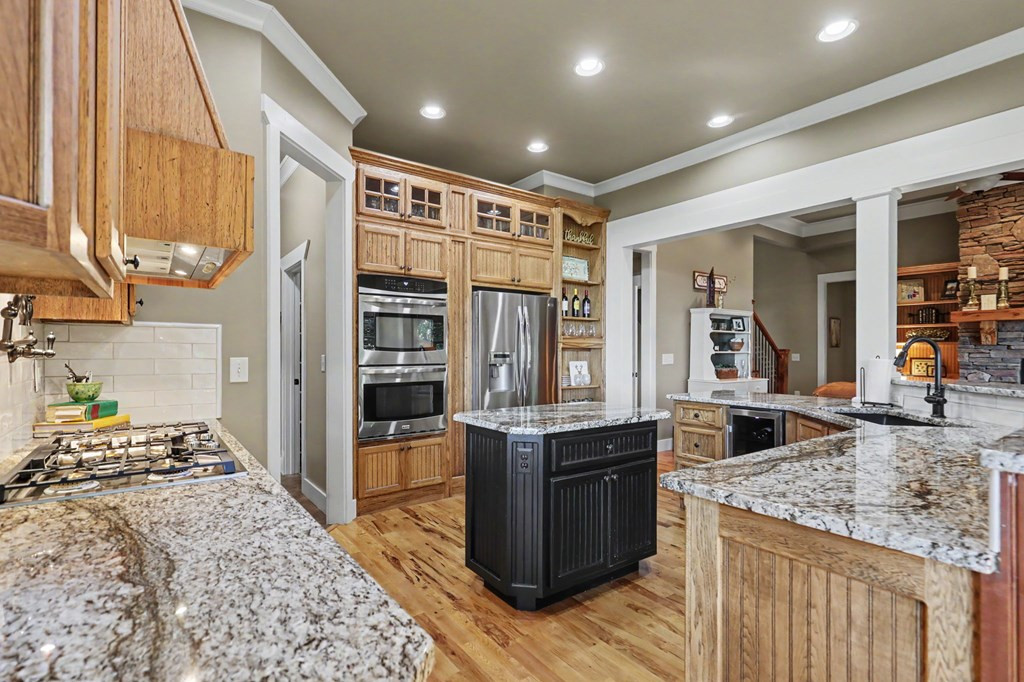 main property photo 25
