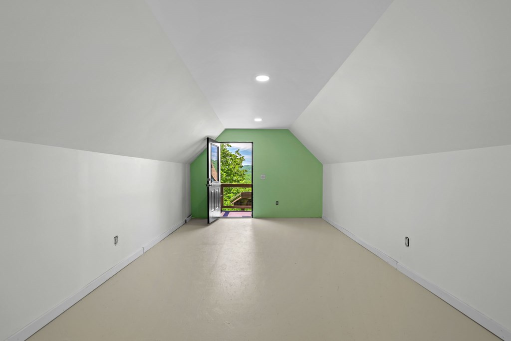 main property photo 78