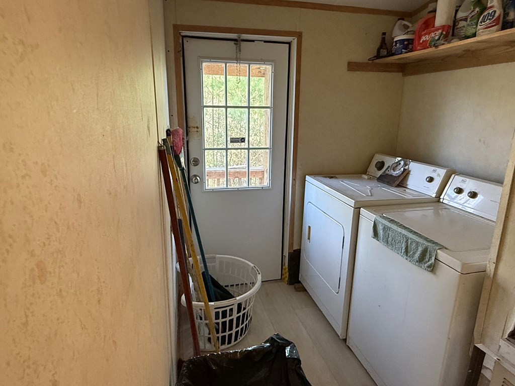 main property photo 9