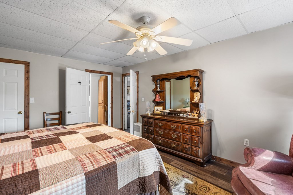 main property photo 51