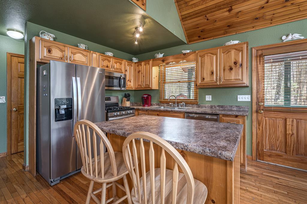 main property photo 4