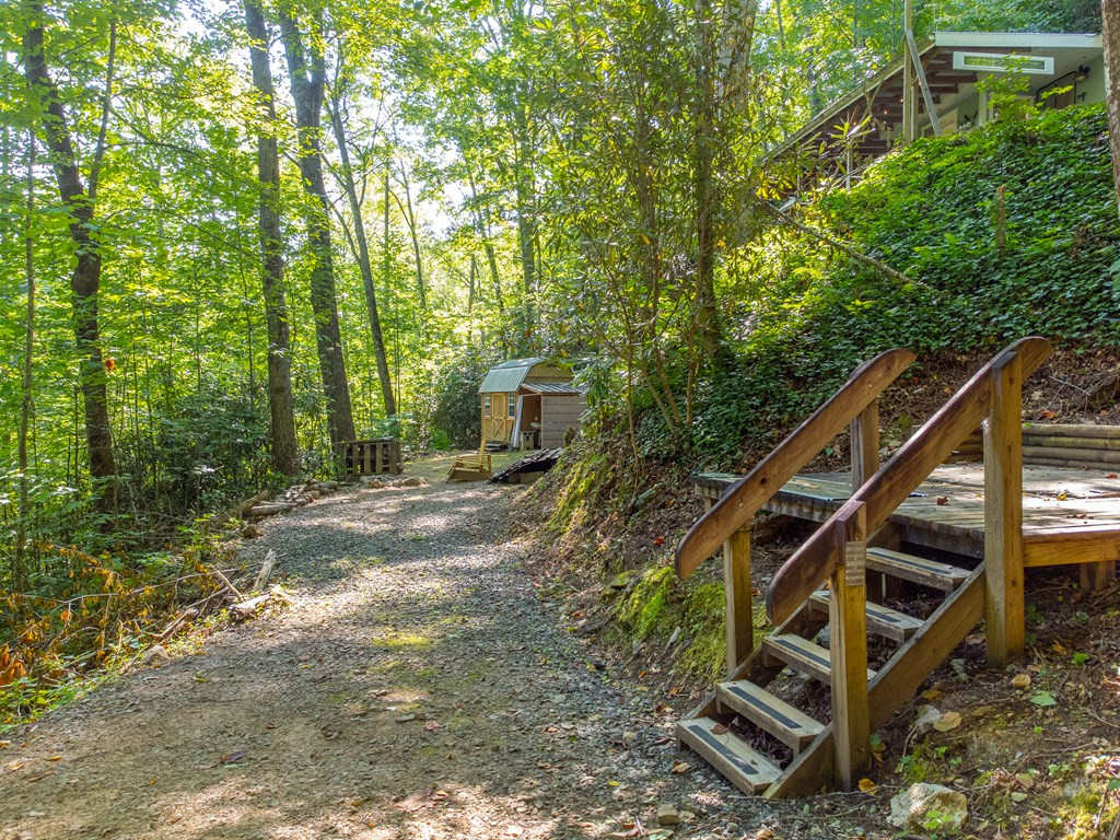 main property photo 37
