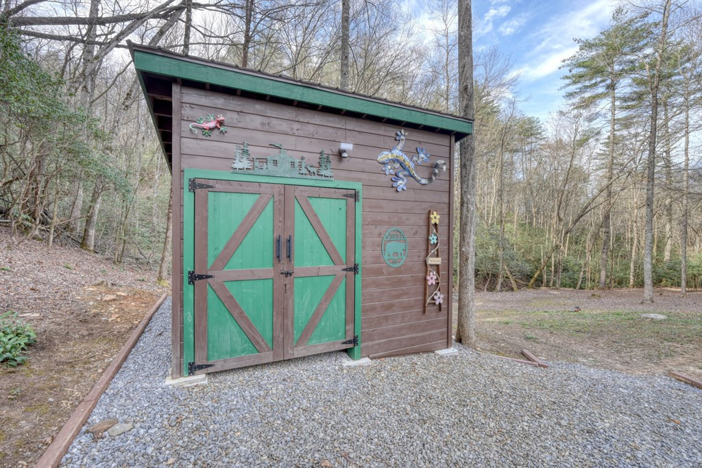 main property photo 50