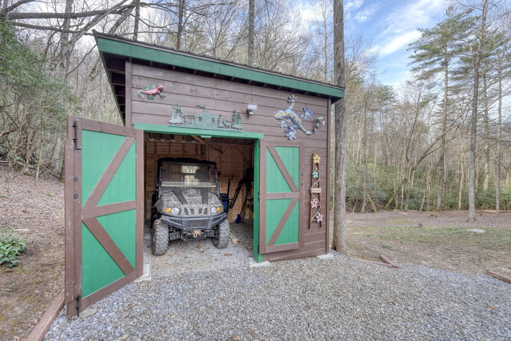 main property photo 51