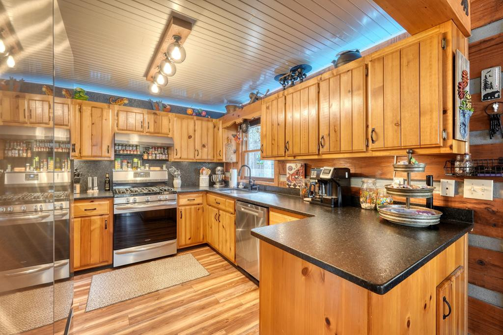 main property photo 79