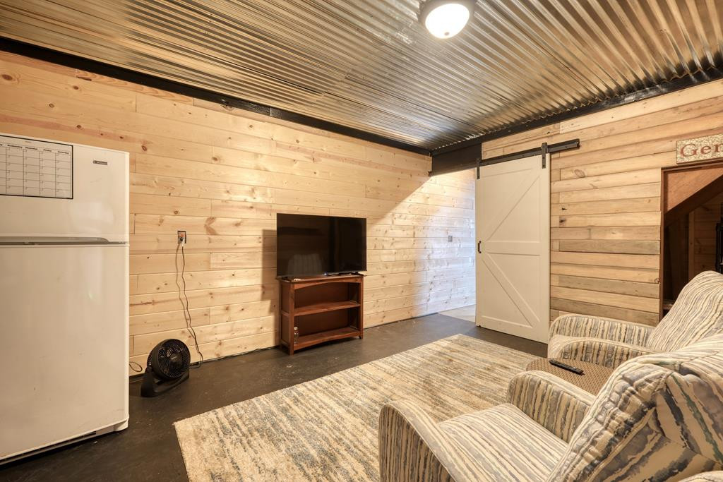 main property photo 97