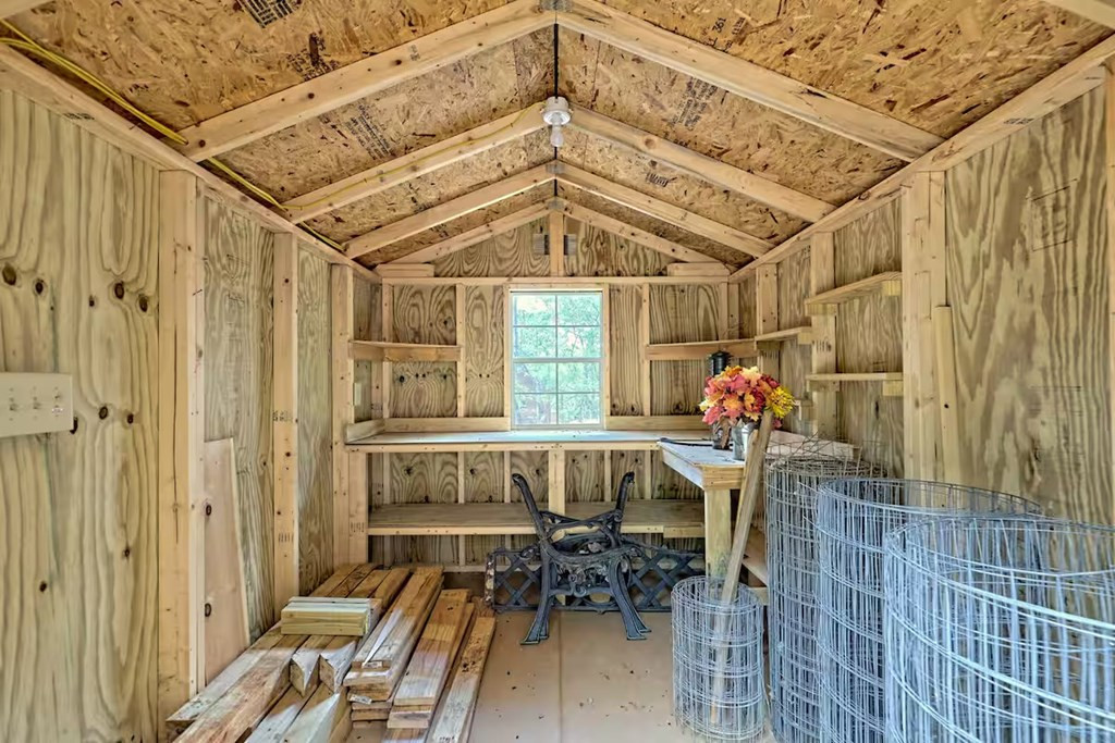 main property photo 38