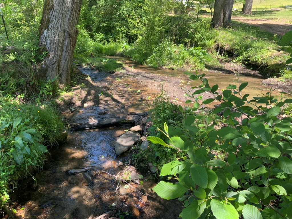 main property photo 10