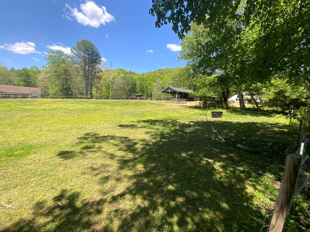 main property photo 11