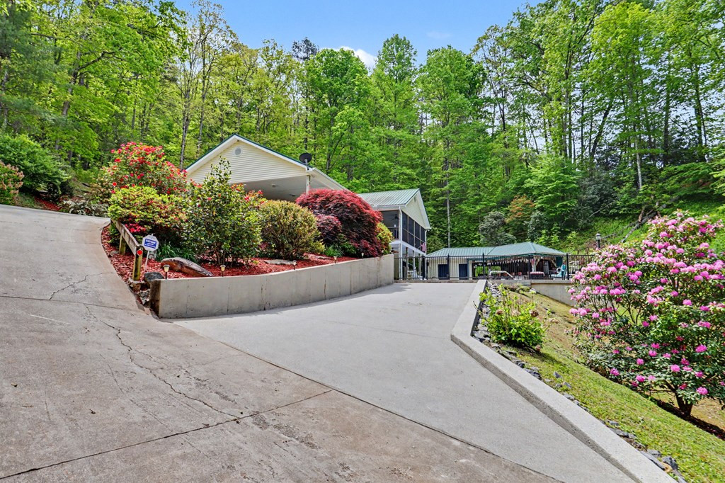 main property photo 36