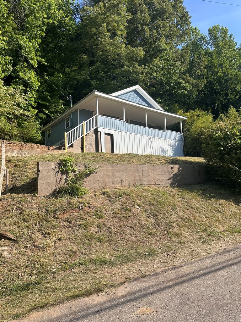 main property photo 18