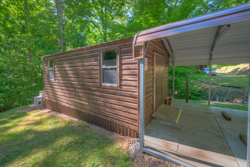 main property photo 28