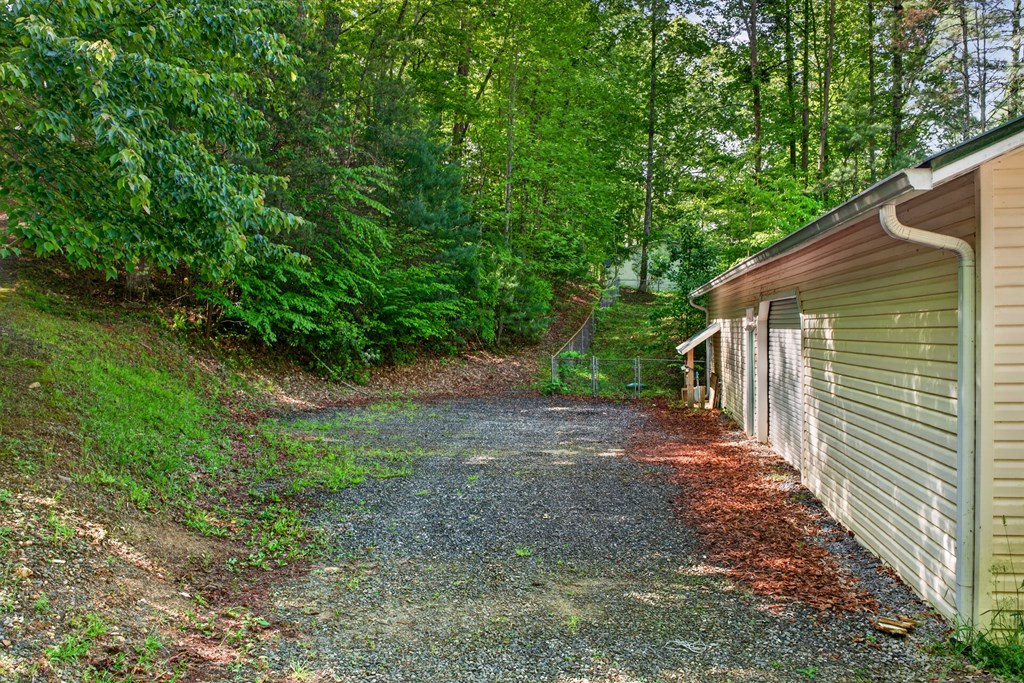 main property photo 38