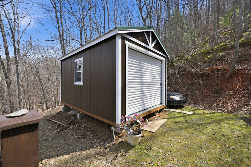 main property photo 31