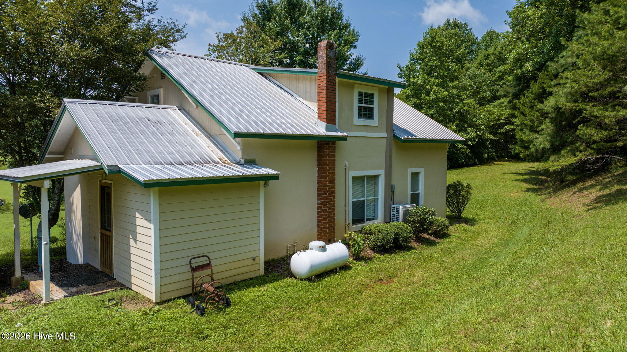 main property photo 49