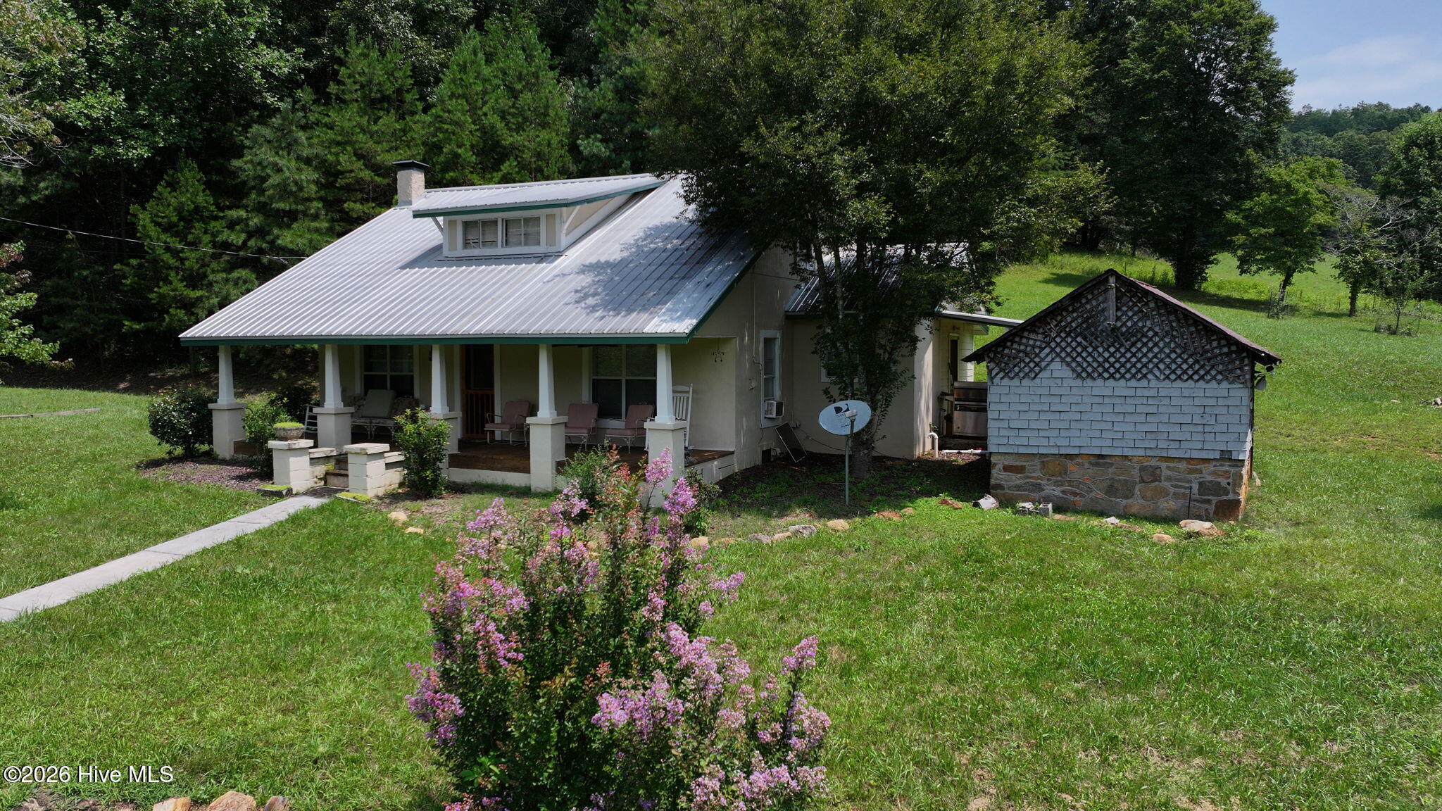 main property photo 50