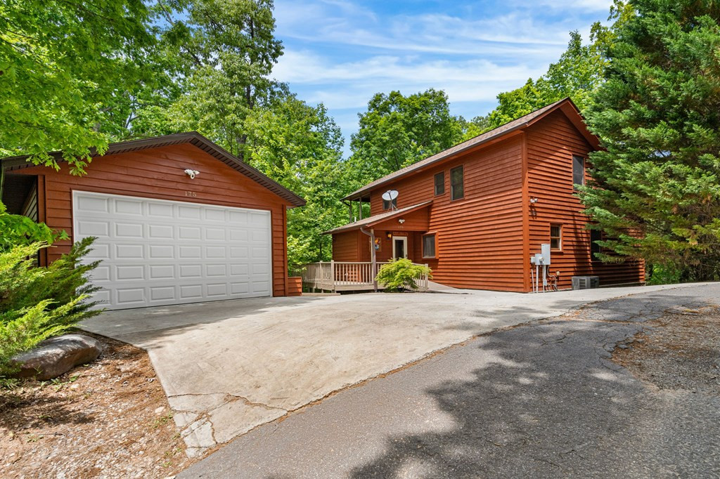 main property photo 45