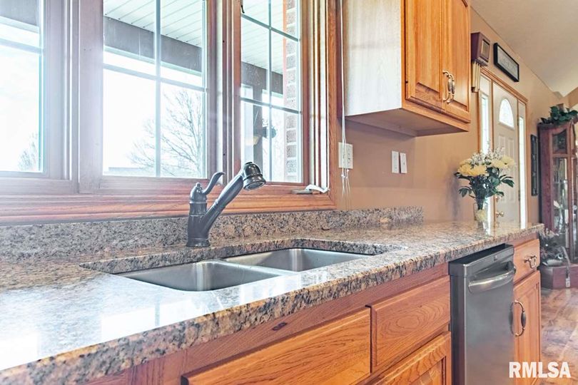 140 Barrington Ln East Peoria Il 61611